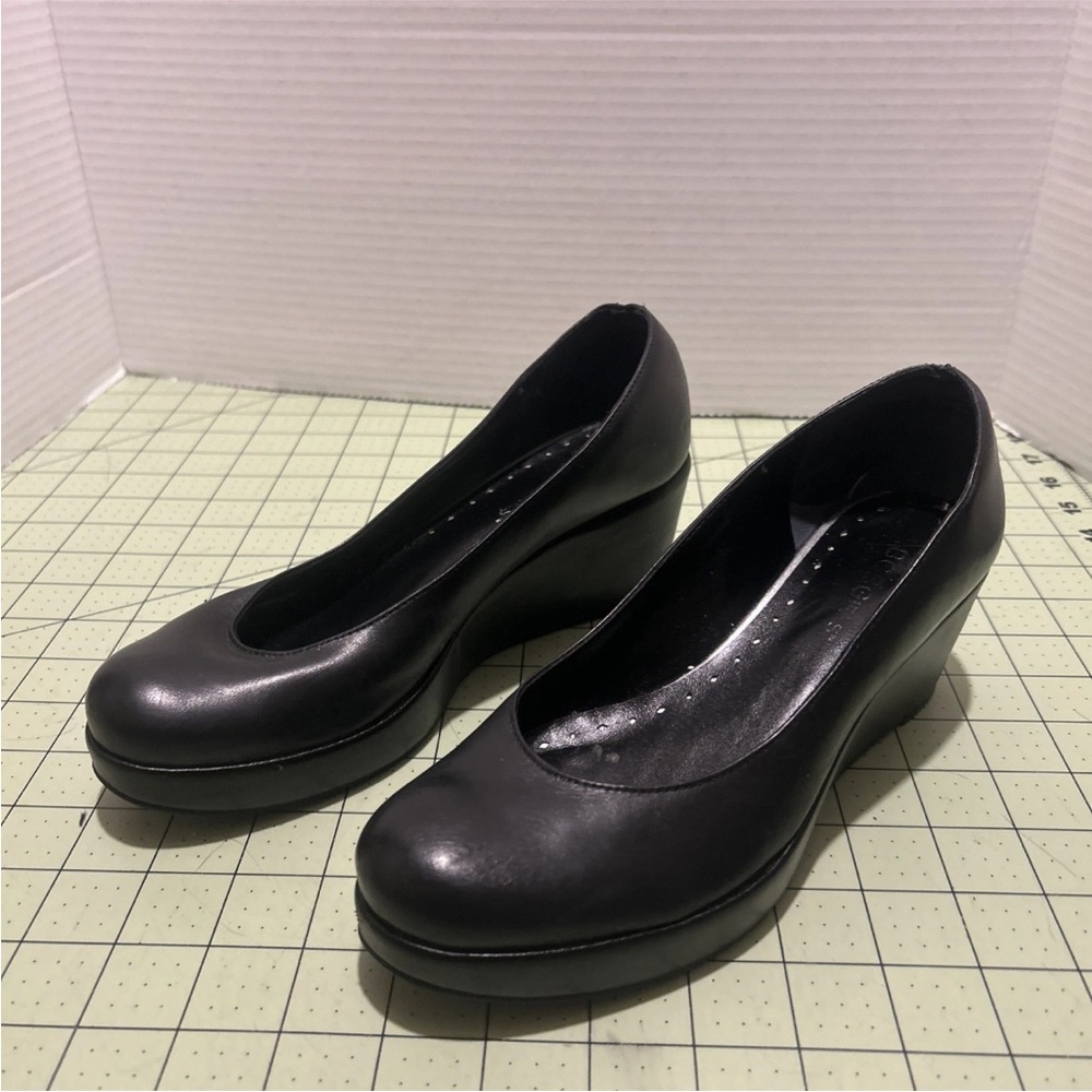BCB Girls Wedge Heels Black leather size 5 1/2